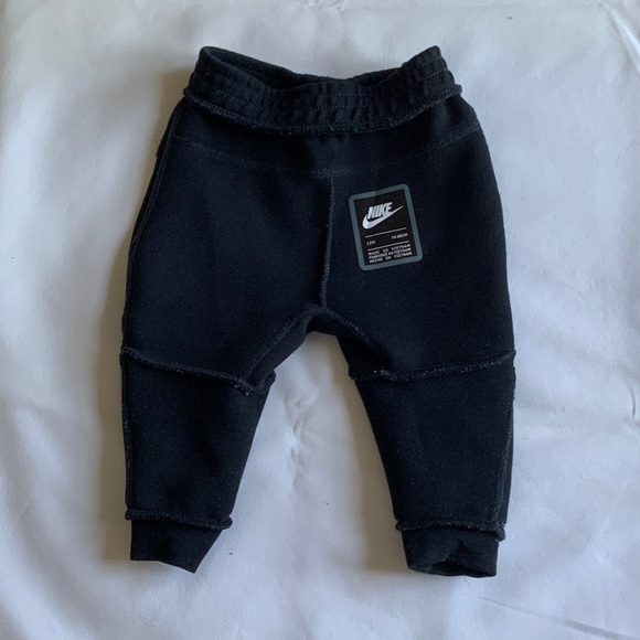 Nike Kids Dark Joggers - Picture 8 of 8